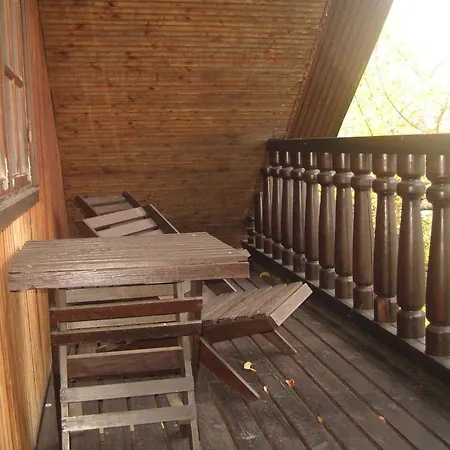 Tammekaennu House * Mammaste