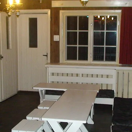 Tammekaennu House * Mammaste